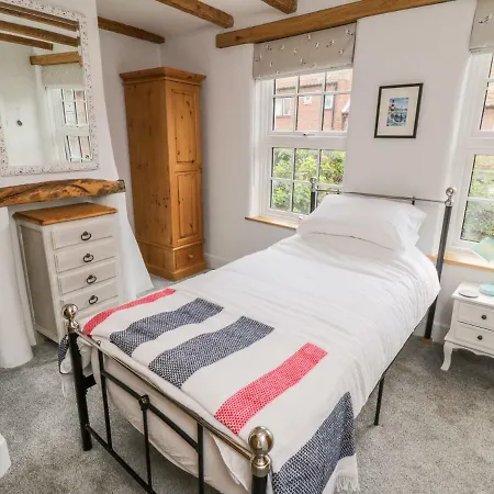 Holiday home Hagstone *